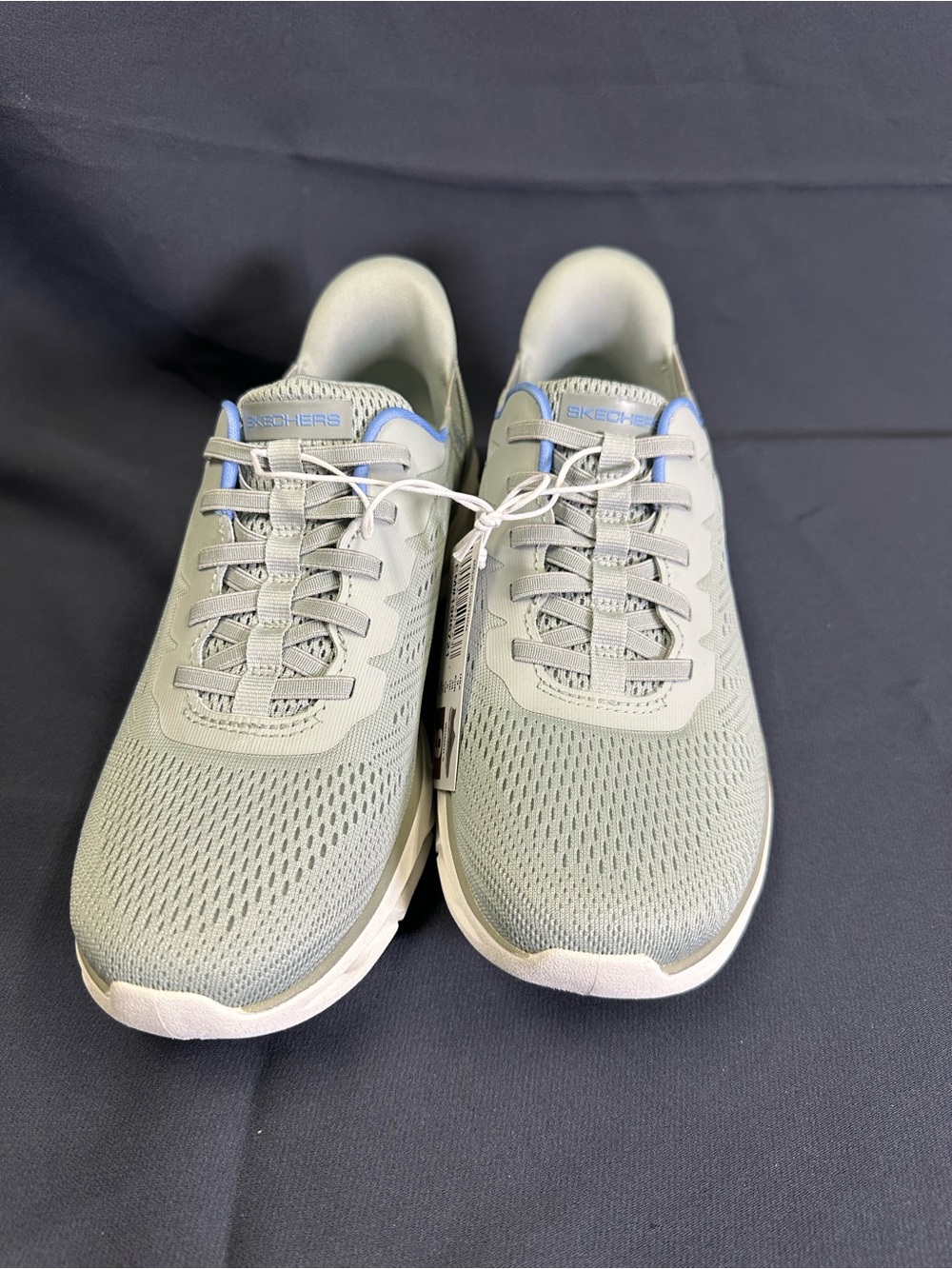 Skechers Women's Hands Free Swift Fit Shoes. Grey. Size 9.